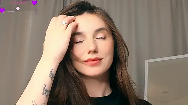 ssandralovin Adlı Modelin Canlı Sohbet Odası