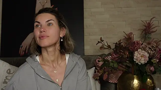 FeliciaKrige: вебкам-шоу