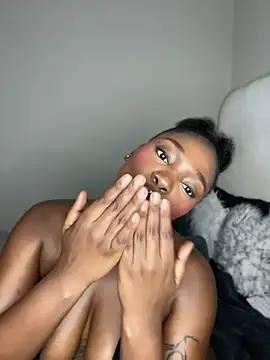 PrincessTamara Adlı Modelin Canlı XXX Sohbeti