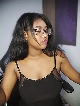 Roonie_garces Live XXX-chat