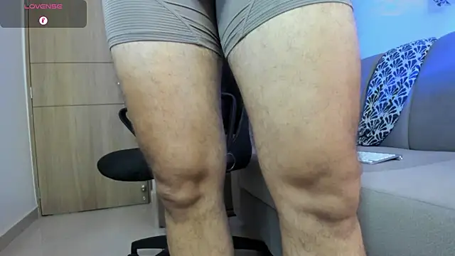 alejandro_stark Show in webcam