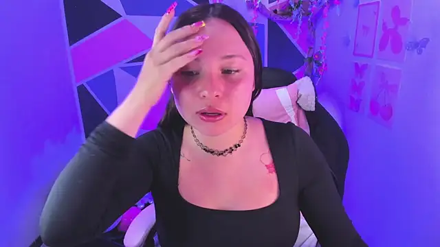 Chat +18 de little_emma0 ao vivo
