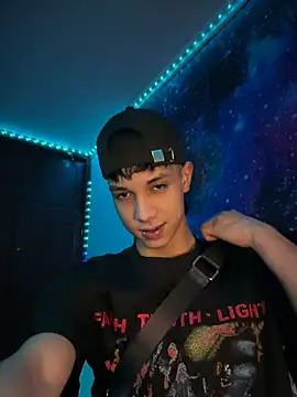 Chat +18 de RoughDiamond_ ao vivo