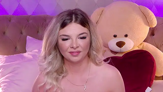 KimmBliss' Live XXX Chat