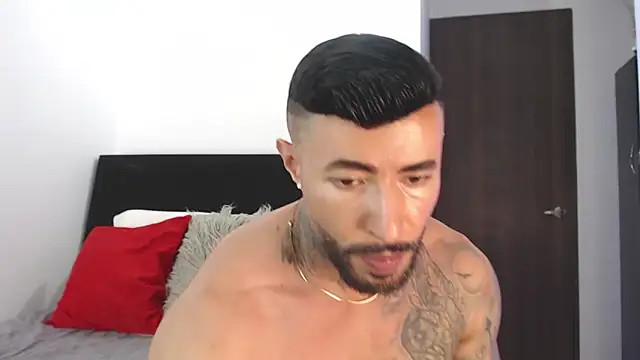 Czat XXX na żywo – andrea_de_lucaa
