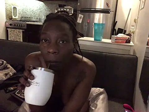 littyleesh1 élő XXX-chatje