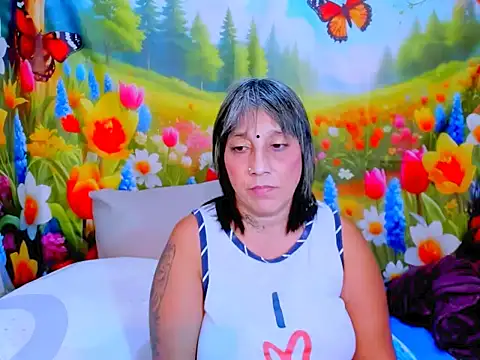 indianroxy's Live XXX Chat