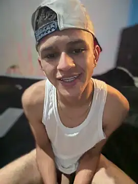 Pokazy przed kamerką – Boyxcock7