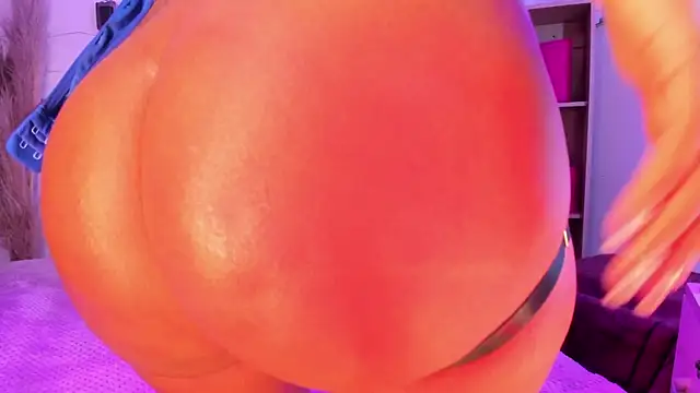 Tylla__ Chat XXX in diretta