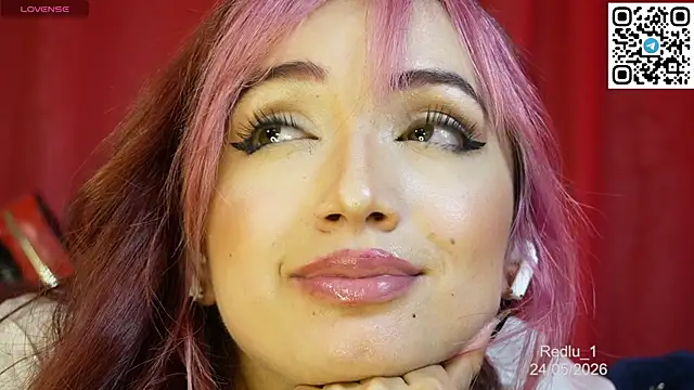 Redlu_1's Live XXX Chat