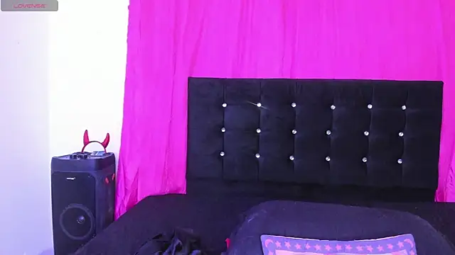 cutenaked_8 在線直播表演
