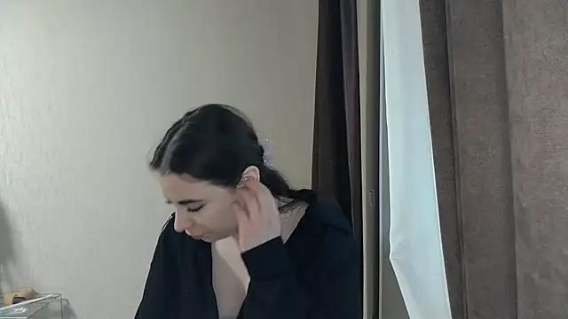 Noviraa Chat XXX in diretta