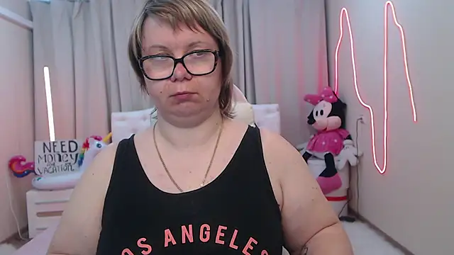 Chat +18 de BonnnyBoobsy ao vivo