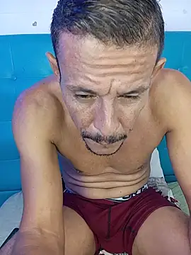 XXX chat uživo modela El_junior21