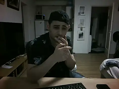 mihaimichael: απευθείας συνομιλία ΧΧΧ
