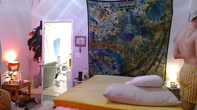 LintLiqour's Webcam Show