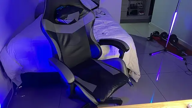 zamir333's Webcam Show