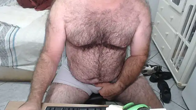MysterBearMG – Naživo XXX chat