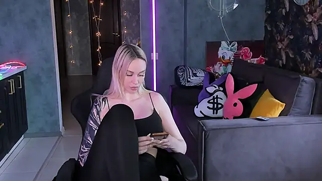 Blckmirrorr Chat XXX in diretta