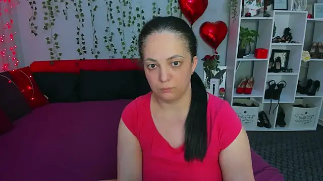 DarlingMilf – Kamerová šou