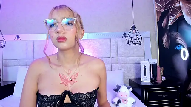 SamaanthaMiller's Live XXX Chat