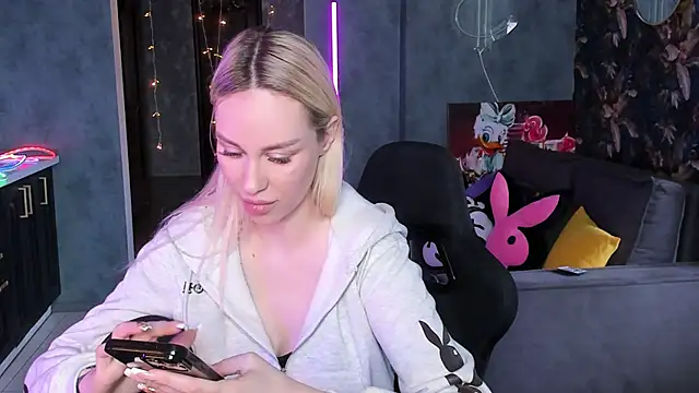Blckmirrorr's Live XXX Chat