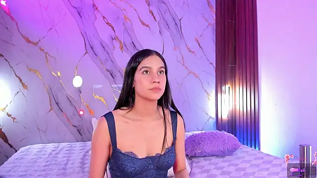 Emmiicute live XXX chat