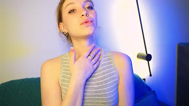 Sairallyn webkamerás műsora