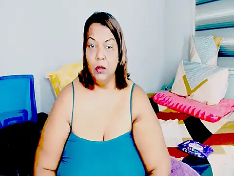 Sassy_Tassy élő XXX-chatje