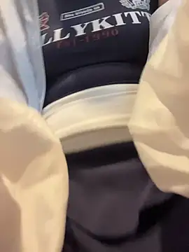 xiaochengzi505 网络视讯表演