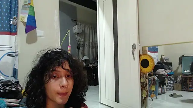 AlinaWoolf_ 现场XXX聊天