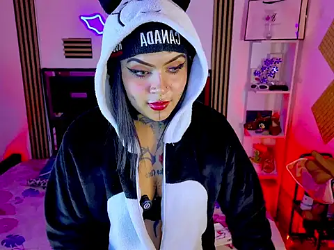 LauriInk1's Live XXX Chat