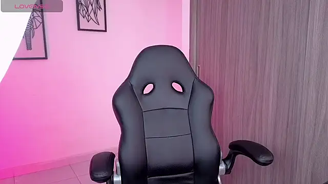 Bonnie__Bennett: διαδικτυακό σόου στην κάμερα