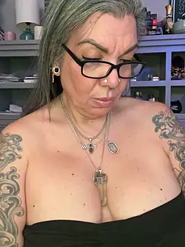 dieseldame1313 live XXX chat