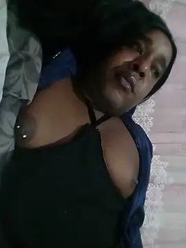Chat +18 de Hellentrans24 ao vivo