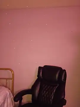 oliviaprettypussy's Live XXX Chat
