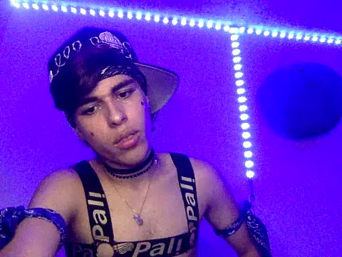 andrytedu_20 Show in webcam
