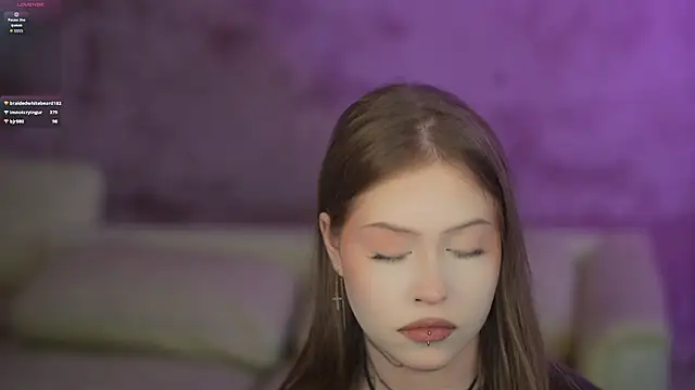 Czat XXX na żywo – Esmie_Smile