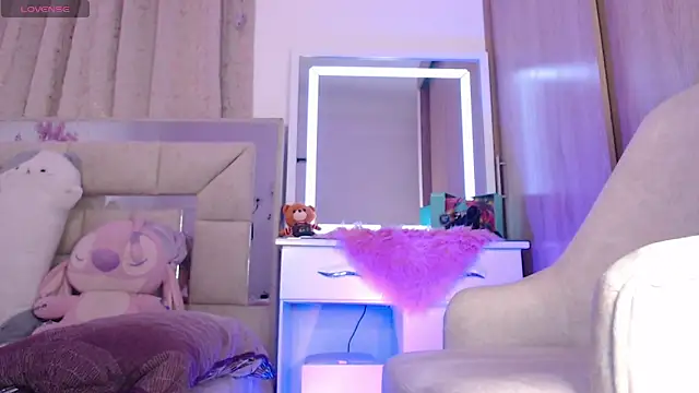 AlitaAnisee's Live XXX Chat