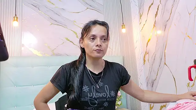 Živý XXX chat QueenSallyDesire