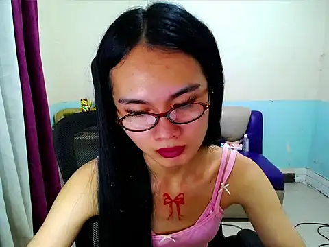 Pokazy przed kamerką – devine_goddess
