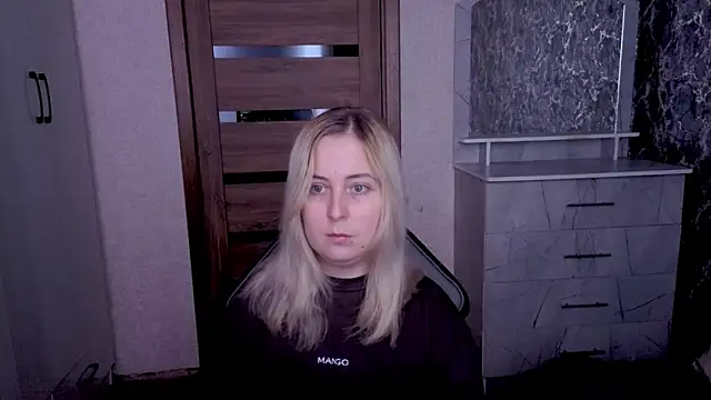 Kristy-Max Chat XXX in diretta