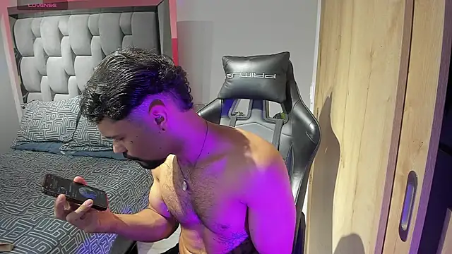 justin_lenox Show Webcam