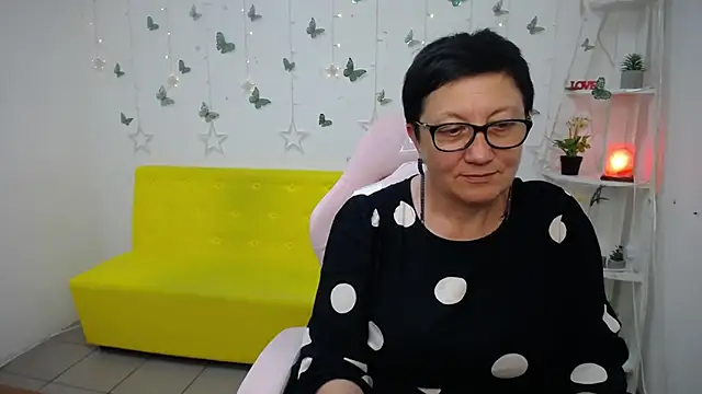EmilyL0ve 라이브 XXX 채팅