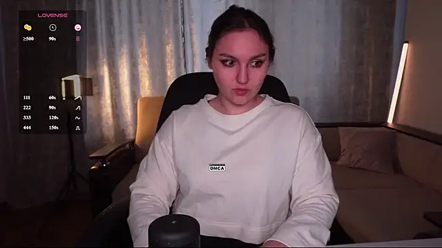 Chat +18 de Hoot_owl_cb ao vivo