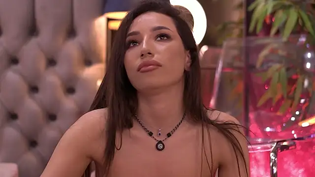 GinaValentinna Chat XXX live