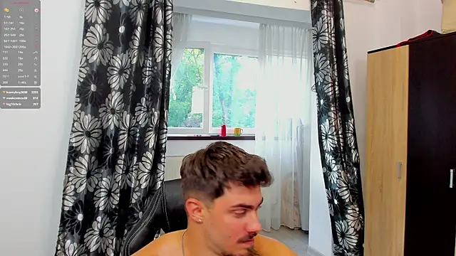 greekgod199 Show in webcam