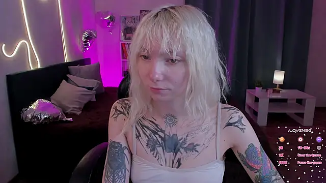 แชท XXX สดของ tattoo_art_baby