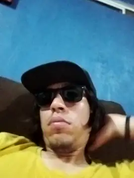 AlexAlejandro13 Webcam Show