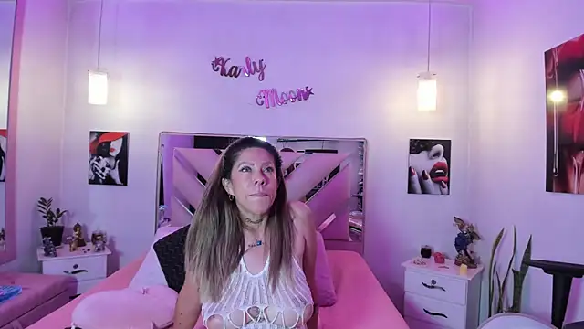 Chat +18 de Karly_moon ao vivo